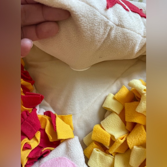 Injoya canine enrichment snuffle mat, removable & washable pizza slices - Picture 7 of 7